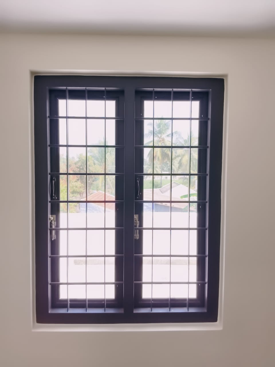 Flat bar Round Rod Window